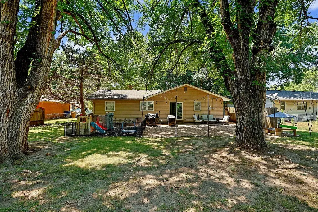 1314 N Westview Drive Derby KS 67037
