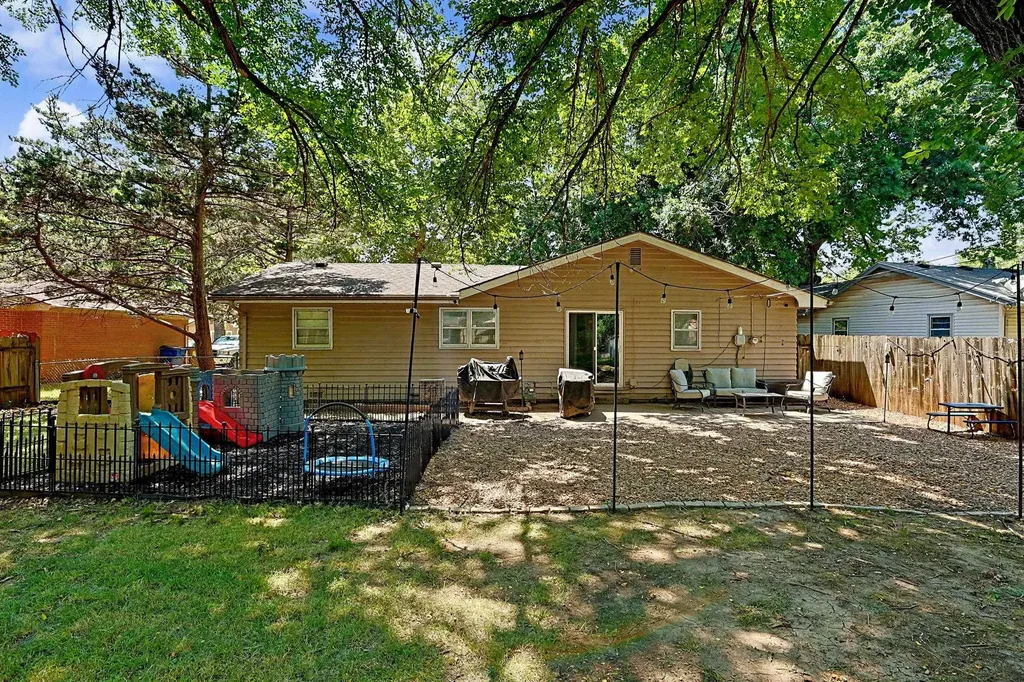 1314 N Westview Drive Derby KS 67037