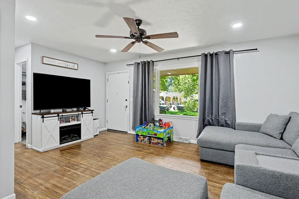 1314 N Westview Drive Derby KS 67037