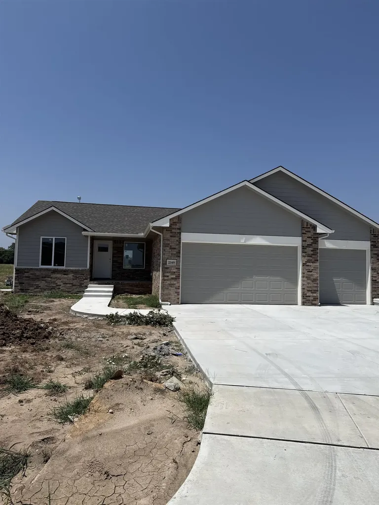 2349 S Saddle Circle Wichita KS 67235