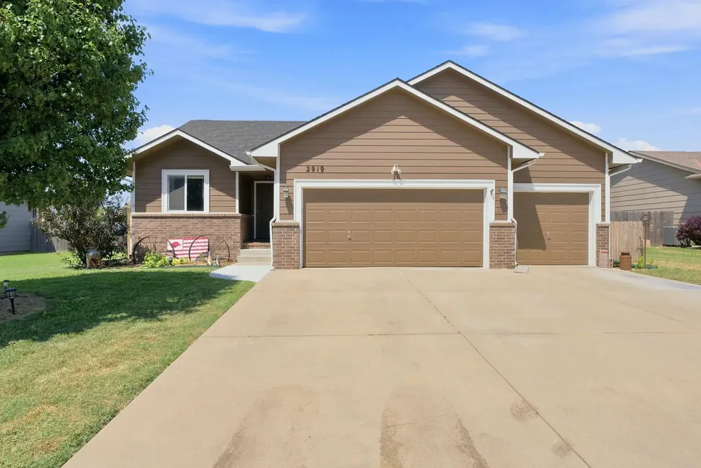 2919 N Emerson Street Derby KS 67037