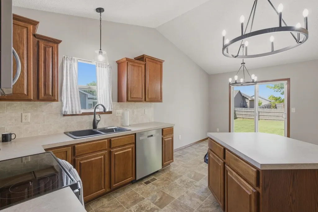 2919 N Emerson Street Derby KS 67037