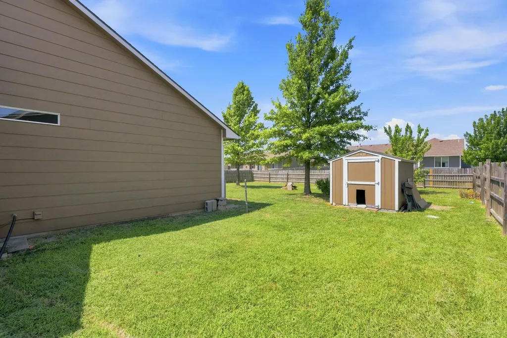 2919 N Emerson Street Derby KS 67037