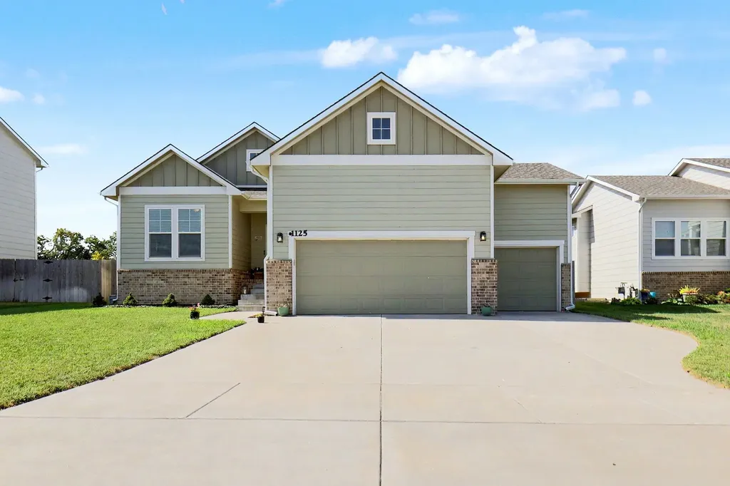 1125 E Prairie Hill Circle Park City KS 67219