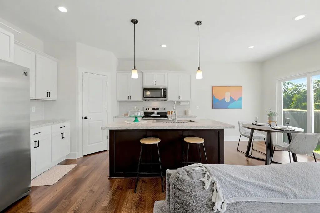 1125 E Prairie Hill Circle Park City KS 67219