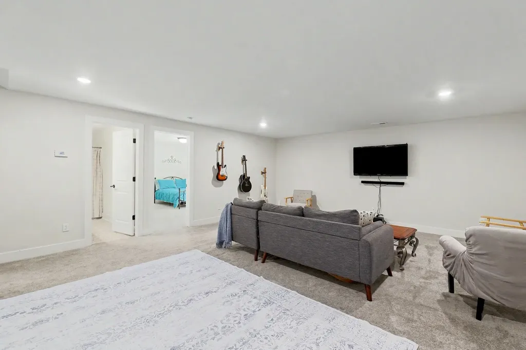 1125 E Prairie Hill Circle Park City KS 67219