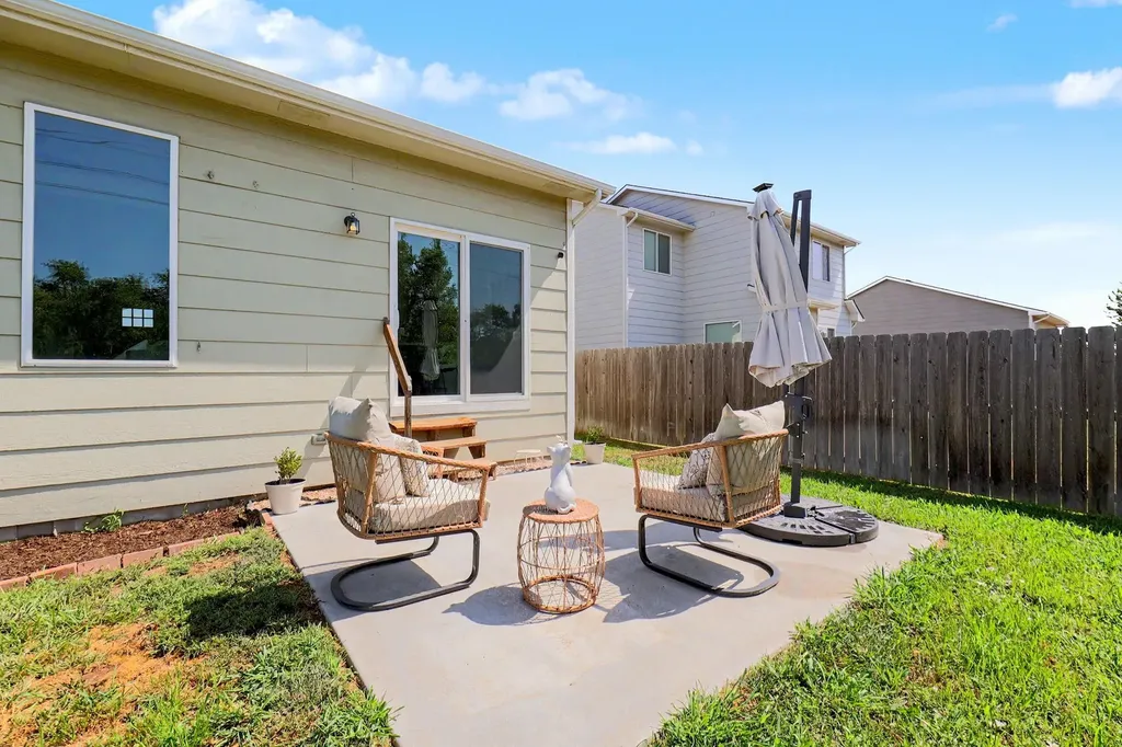 1125 E Prairie Hill Circle Park City KS 67219