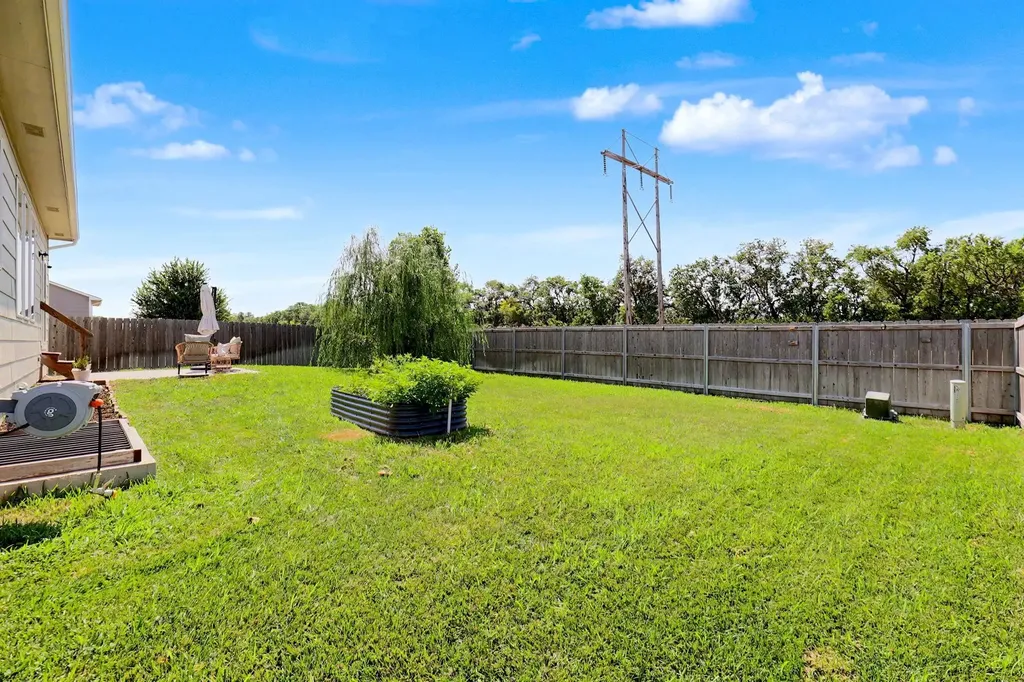 1125 E Prairie Hill Circle Park City KS 67219