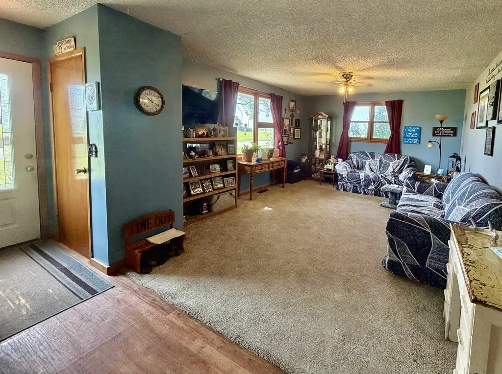 133 Tiffany Lane Eureka KS 67045
