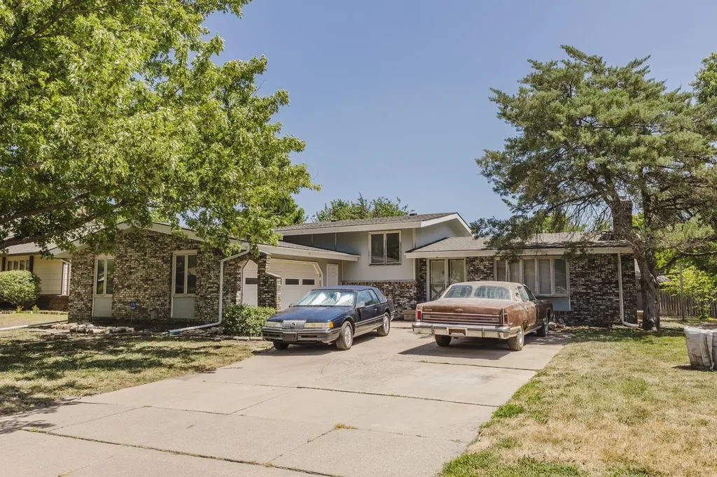 8606 E Cherry Creek Wichita KS 67207