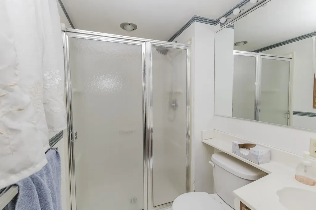 8606 E Cherry Creek Wichita KS 67207