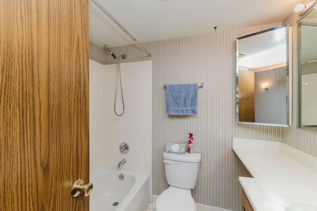 8606 E Cherry Creek Wichita KS 67207