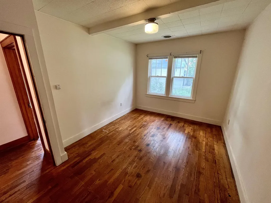 302 SW 3rd Newton KS 67114