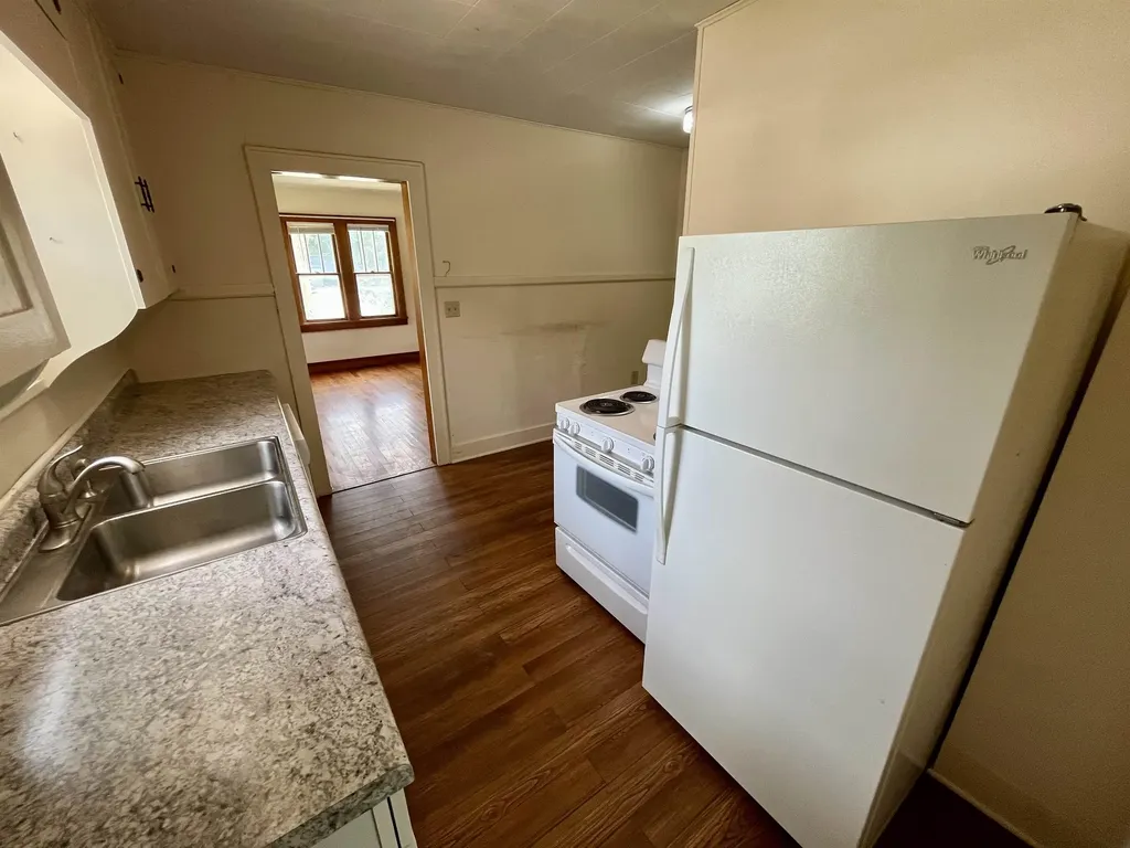 302 SW 3rd Newton KS 67114