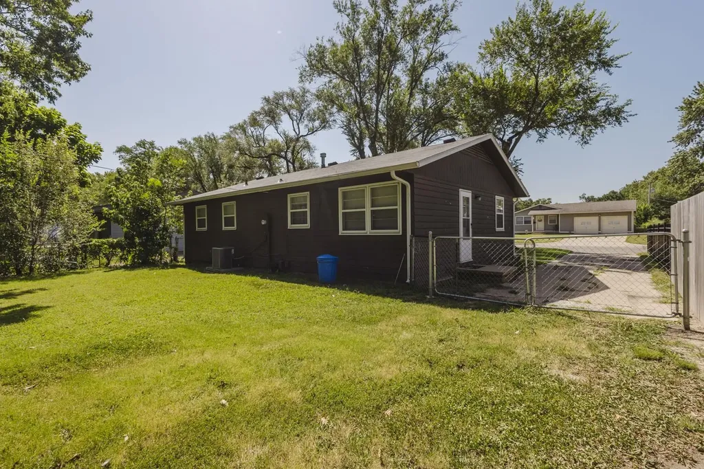 1920 E Idlewild Wichita KS 67216