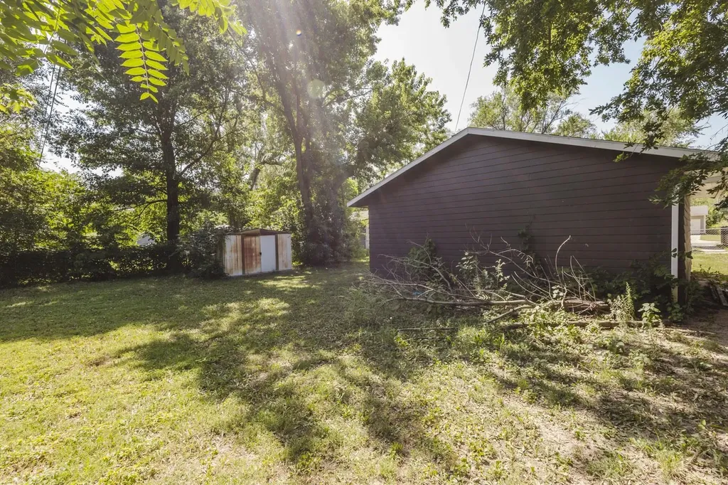 1920 E Idlewild Wichita KS 67216