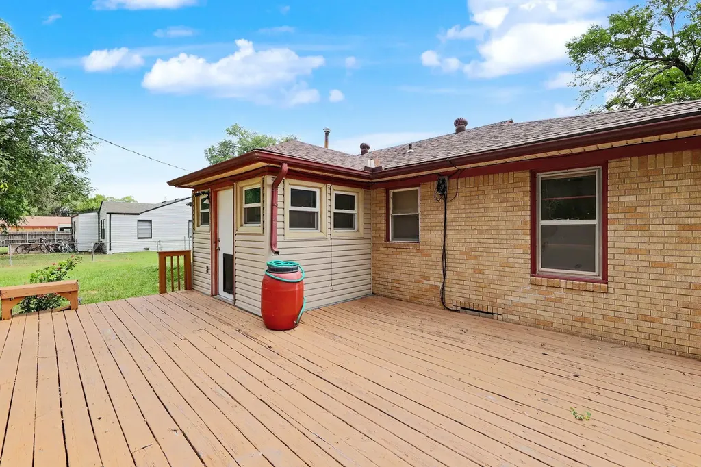 2639 N Clarence Wichita KS 67204