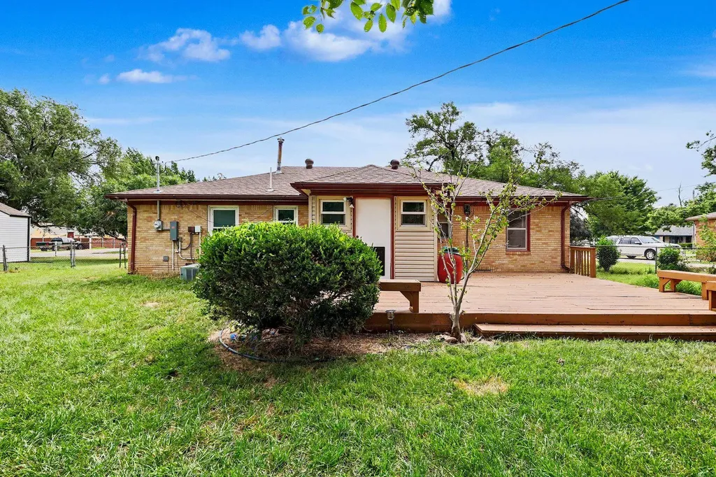 2639 N Clarence Wichita KS 67204