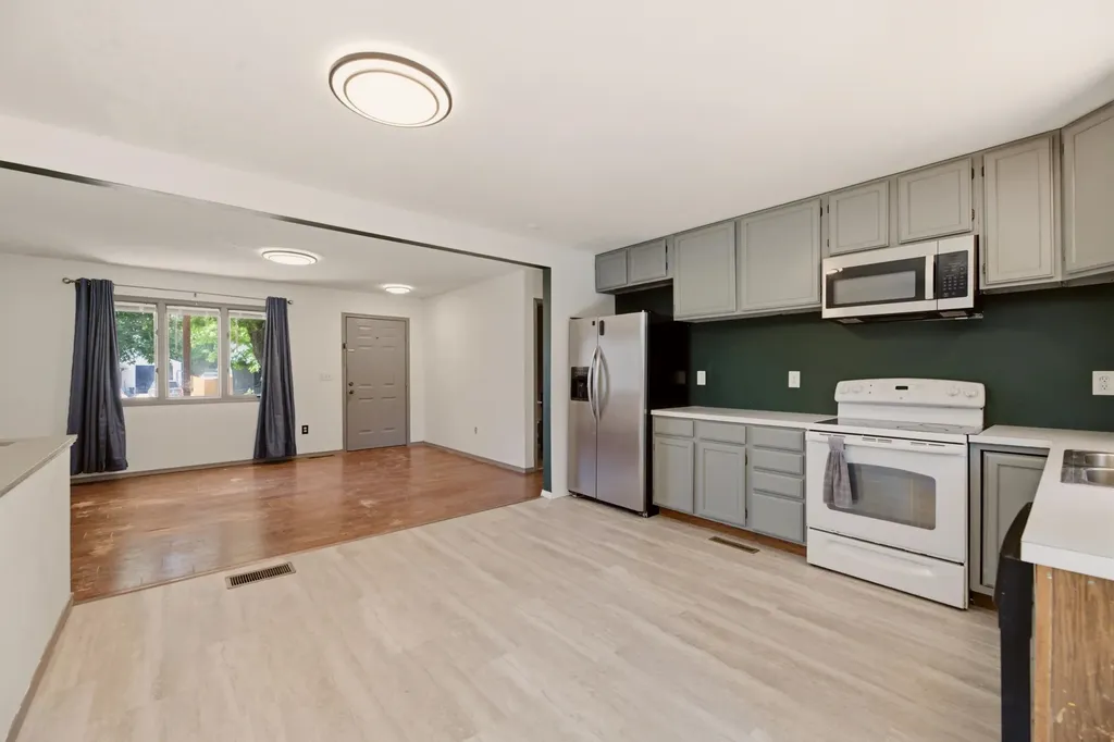 310 N Young Wichita KS 67212