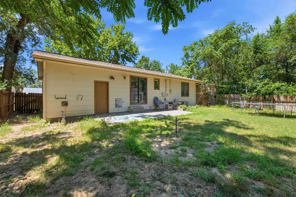 310 N Young Wichita KS 67212