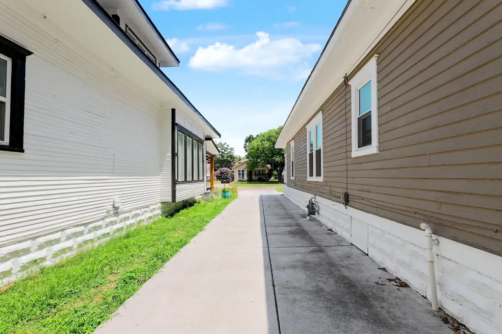 807 N Gilman Avenue Wichita KS 67203