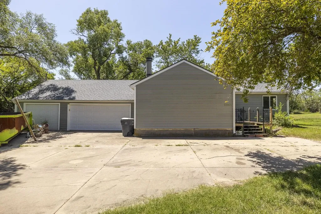 10001 E 103rd Mulvane KS 67110