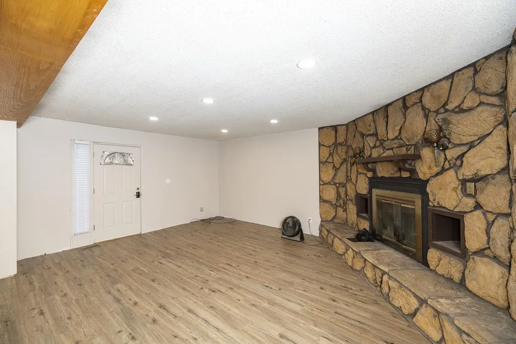 10001 E 103rd Mulvane KS 67110