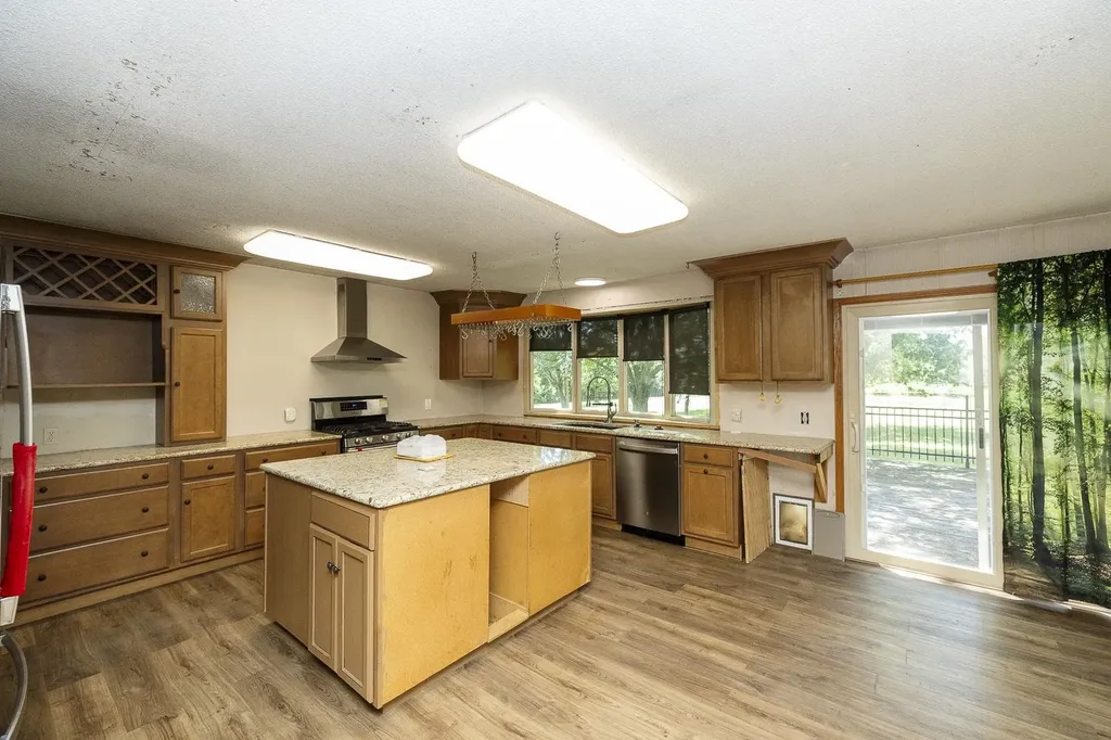 10001 E 103rd Mulvane KS 67110