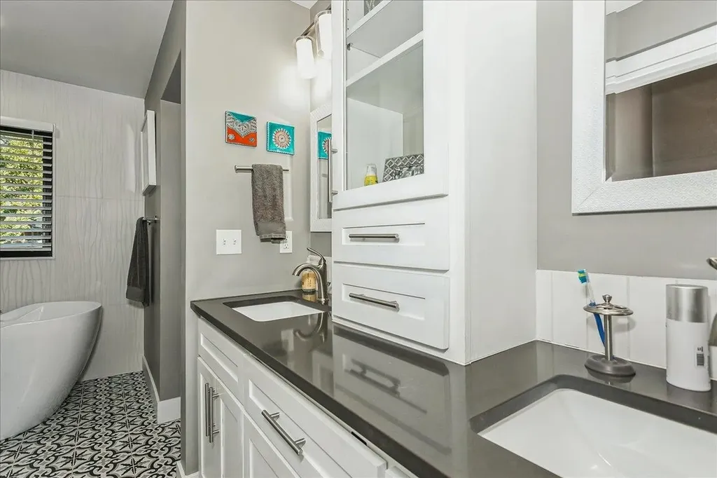 125 Post Oak Wichita KS 67206
