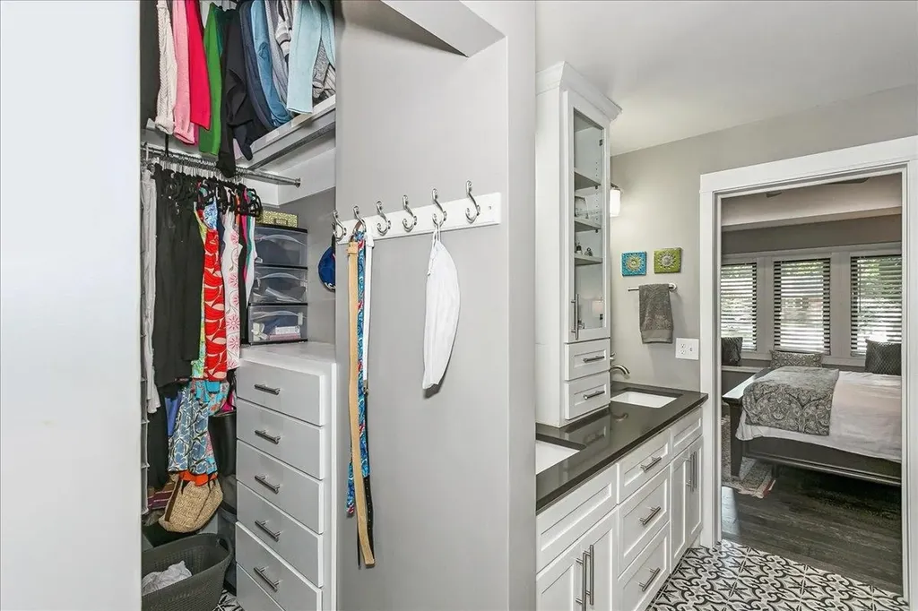 125 Post Oak Wichita KS 67206