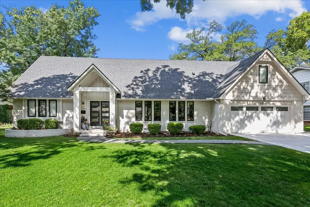 125 Post Oak Wichita KS 67206