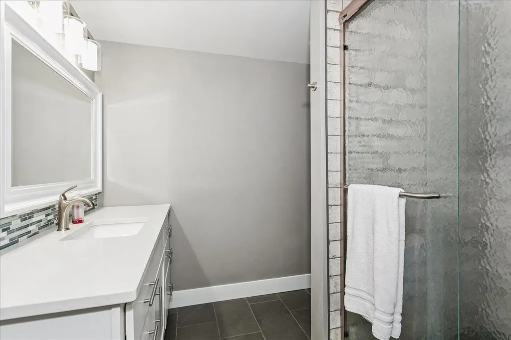 125 Post Oak Wichita KS 67206