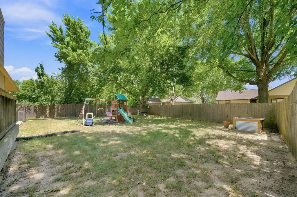1610 N Pine Grove Street Wichita KS 67212