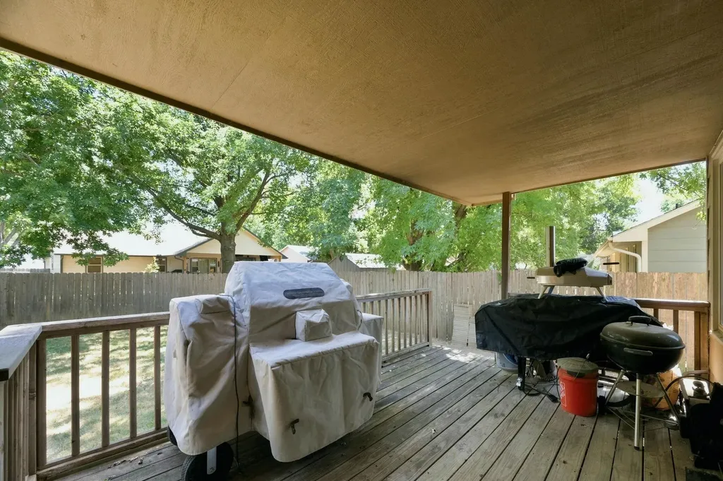 1610 N Pine Grove Street Wichita KS 67212