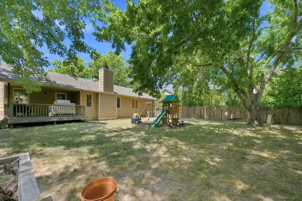 1610 N Pine Grove Street Wichita KS 67212