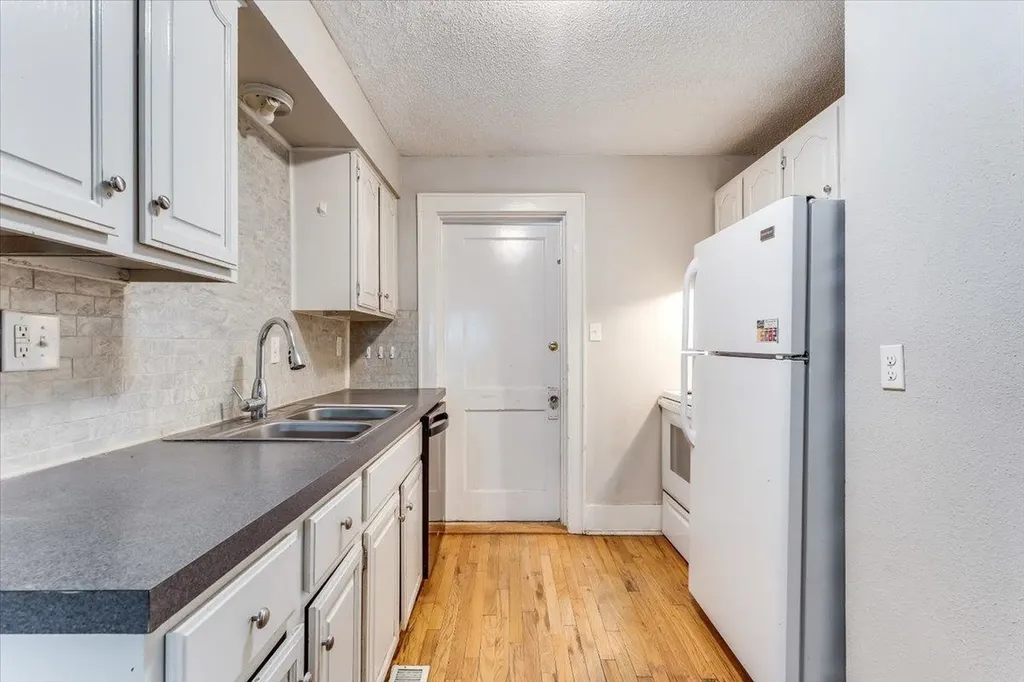 1026 N Perry Avenue Wichita KS 67203