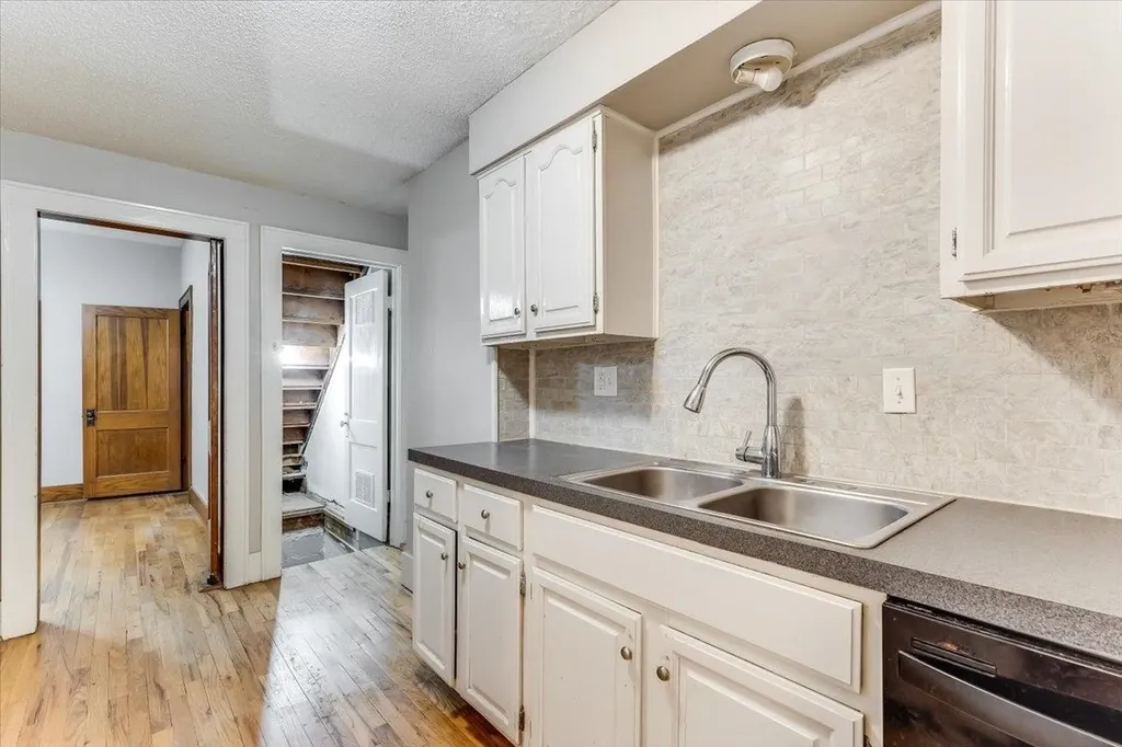 1026 N Perry Avenue Wichita KS 67203