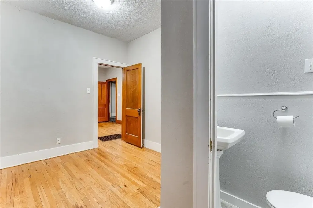 1026 N Perry Avenue Wichita KS 67203