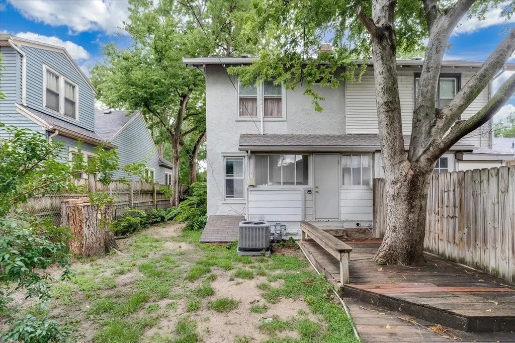 1026 N Perry Avenue Wichita KS 67203