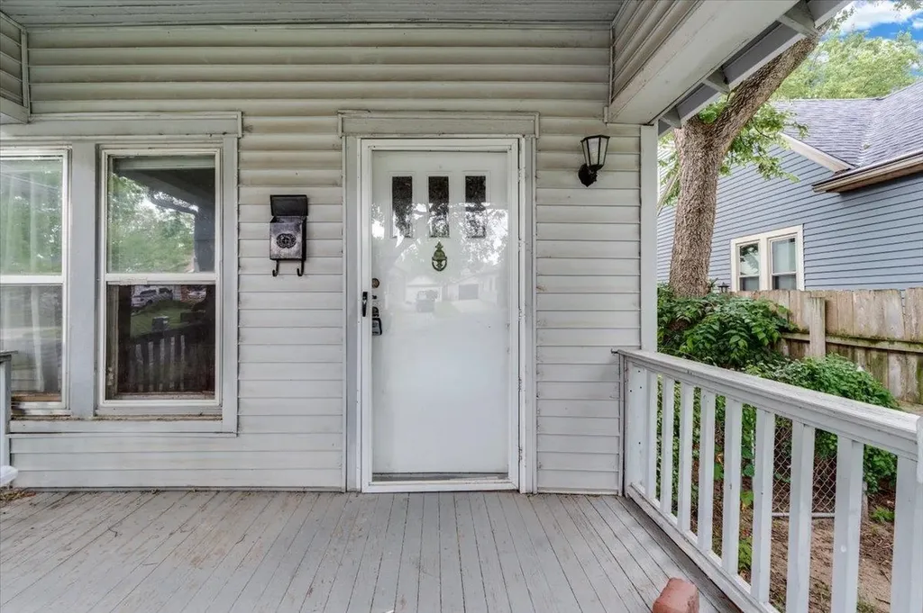 1026 N Perry Avenue Wichita KS 67203