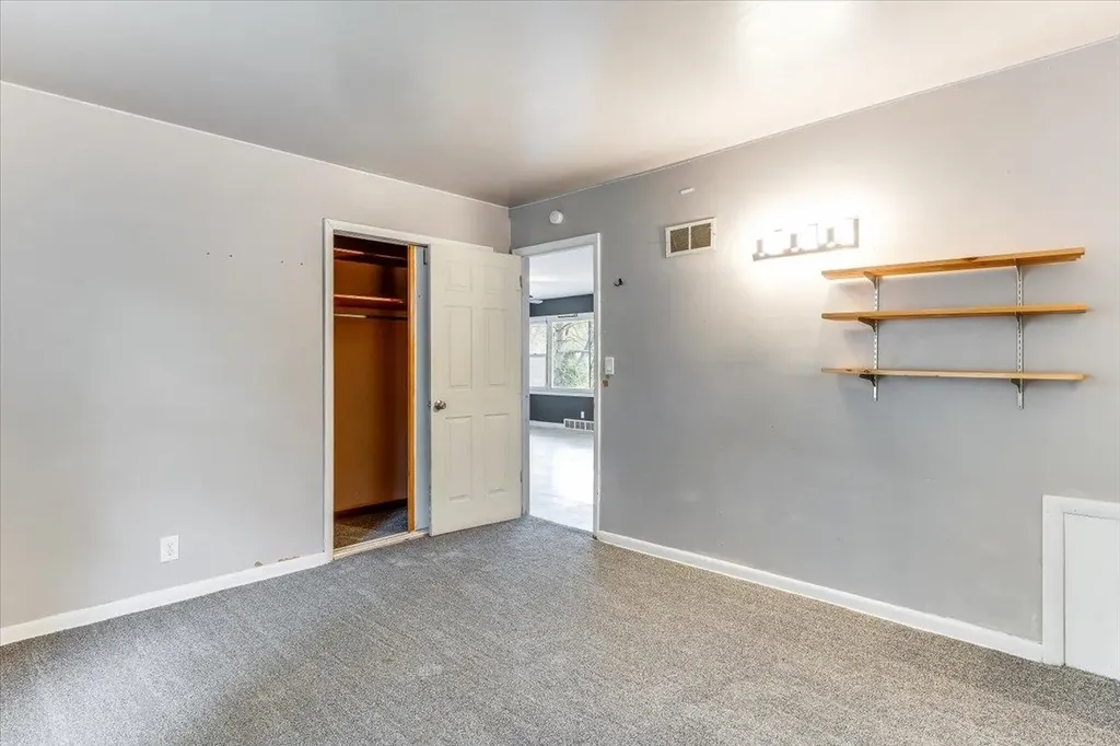 921 W 5th Newton KS 67114
