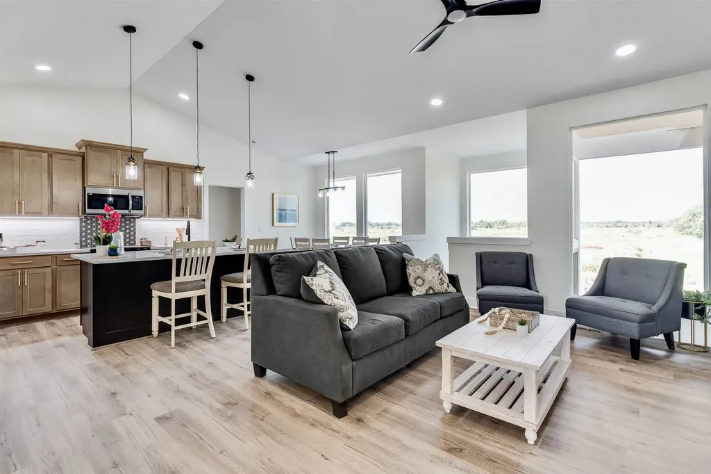 5758 N Edwards Street Wichita KS 67204