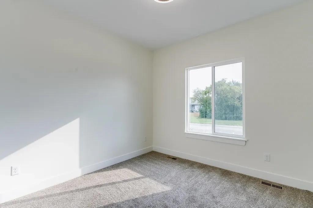 5758 N Edwards Street Wichita KS 67204