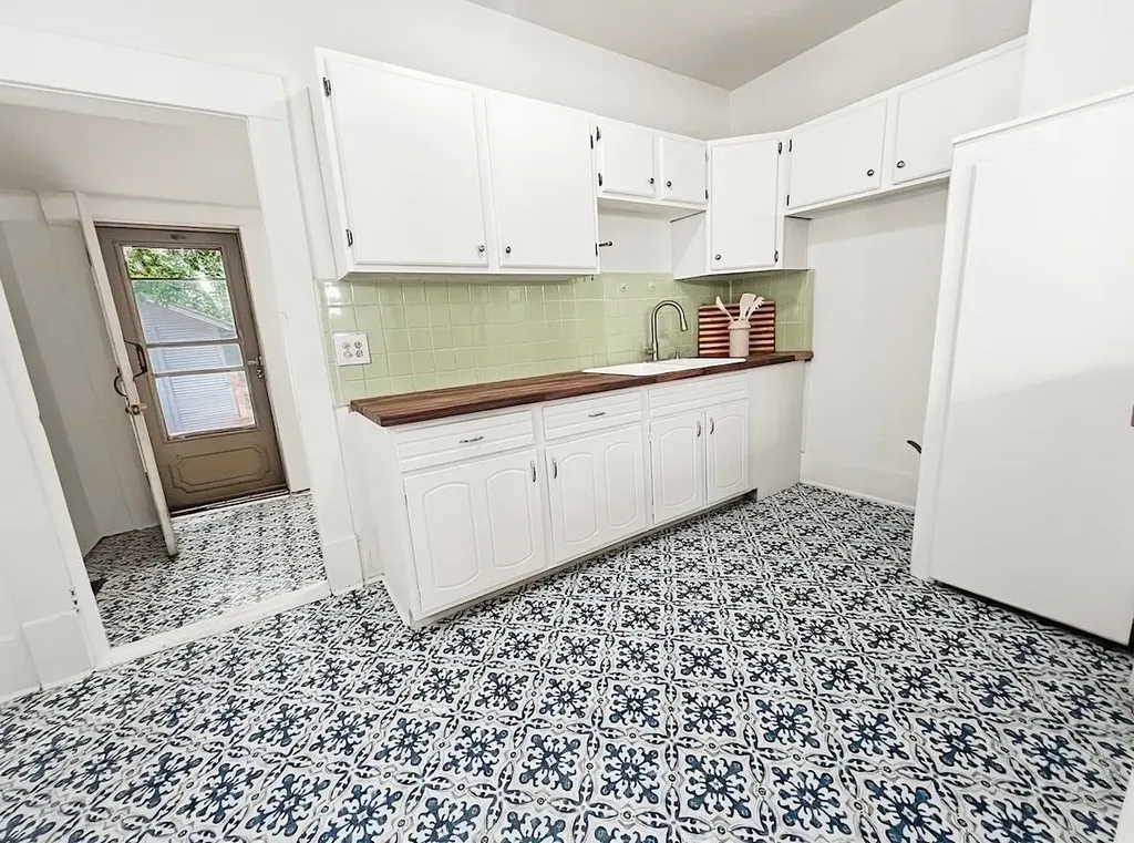 241 N Charles Wichita KS 67203