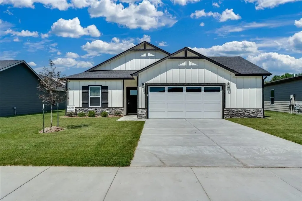 1795 W Redbud Lane Goddard KS 67052