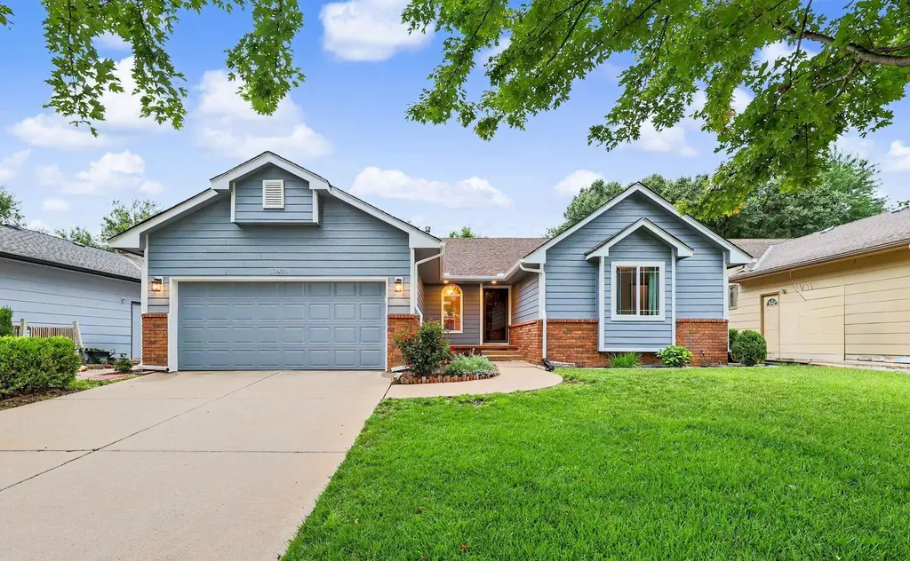 10825 W Rolling Hills Wichita KS 67212