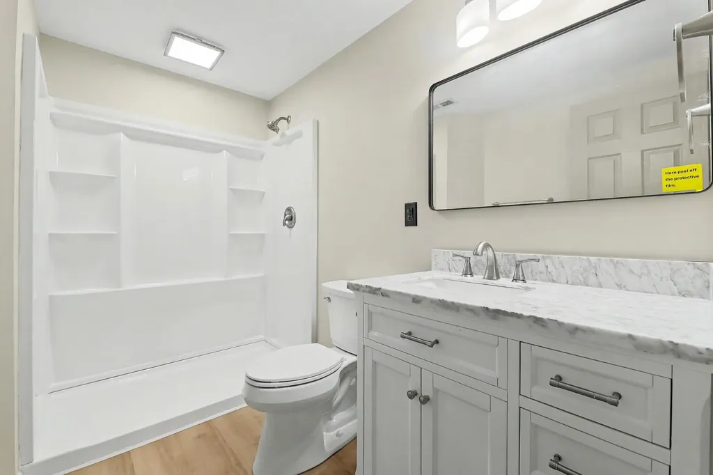 10825 W Rolling Hills Wichita KS 67212