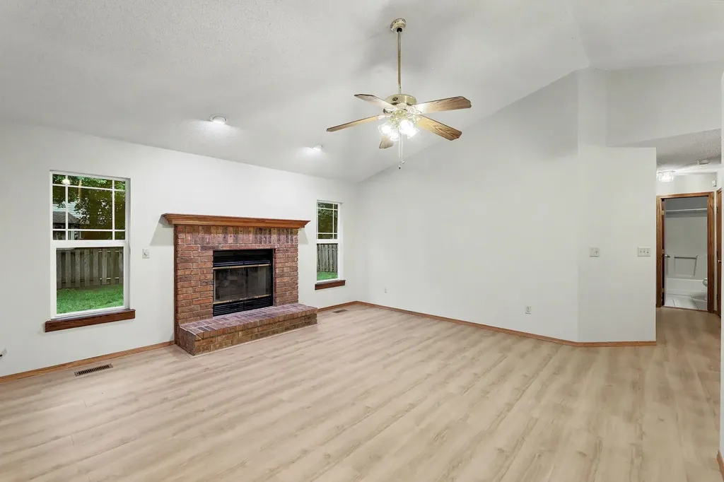 10825 W Rolling Hills Wichita KS 67212