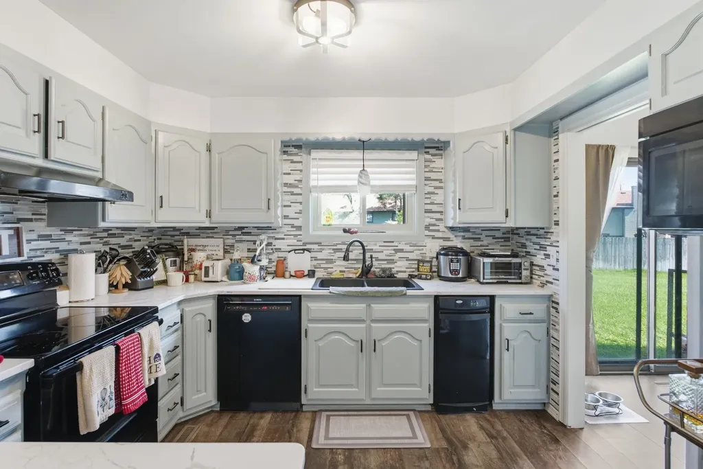 114 W Pine View Drive Andover KS 67002