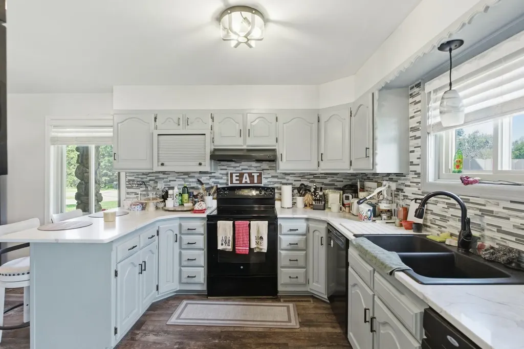 114 W Pine View Drive Andover KS 67002
